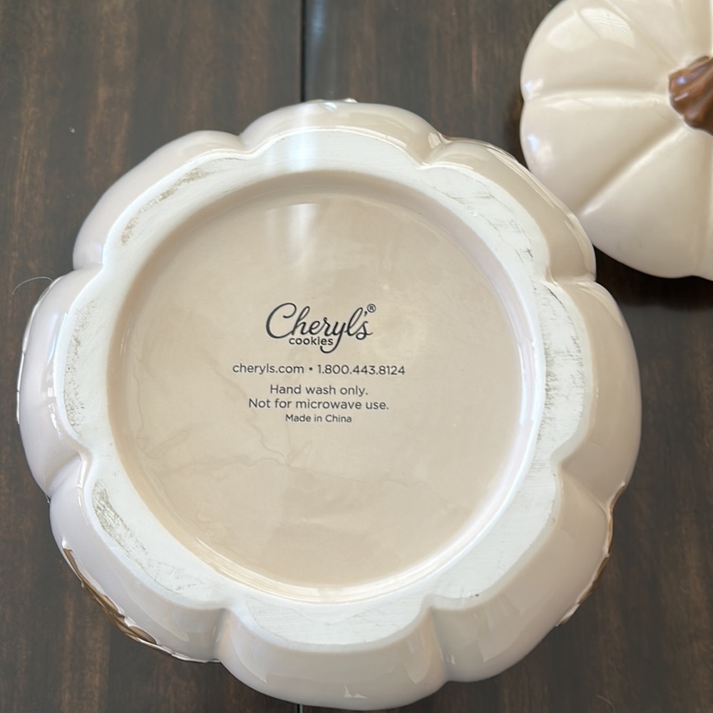 Thanksgiving or Fall Ceramic Cookie Jar - Picture 4 of 6